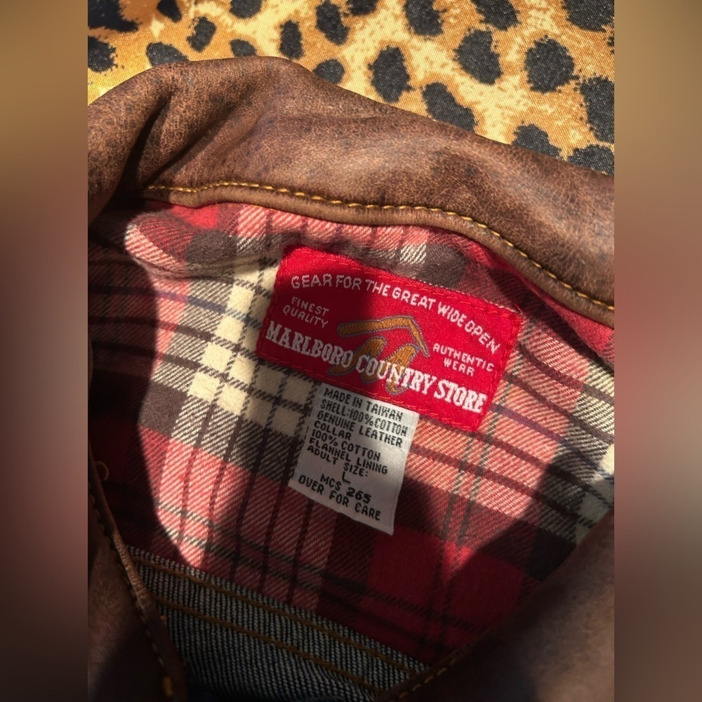 Vintage Marlboro Country Store Harley-Davidson Motorcycle’s Tufted Denim Jacket - Picture 2 of 5